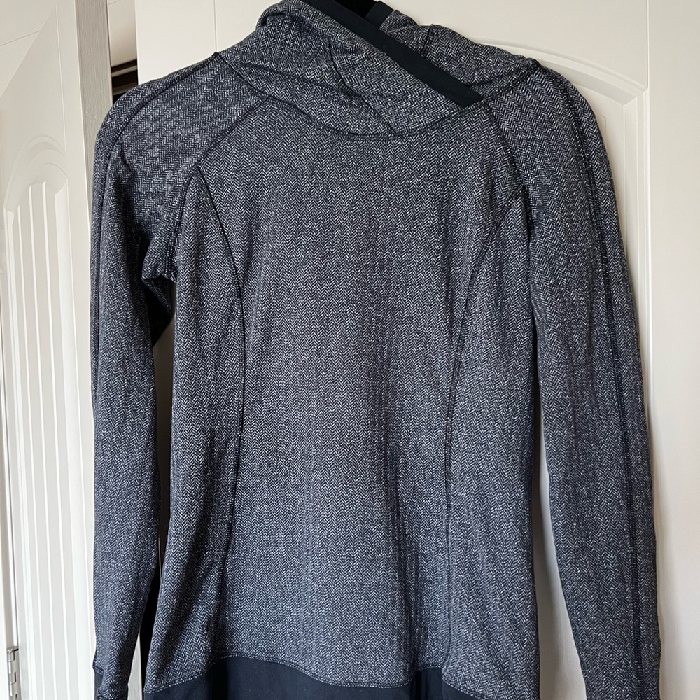 Lululemon womens grey scoop neck hoodie